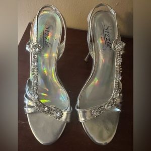 Coloriffics “Sizzle” Heels 7M Excellent condition